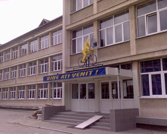 Se depun dosarele pentru bursele Hidroelectrica