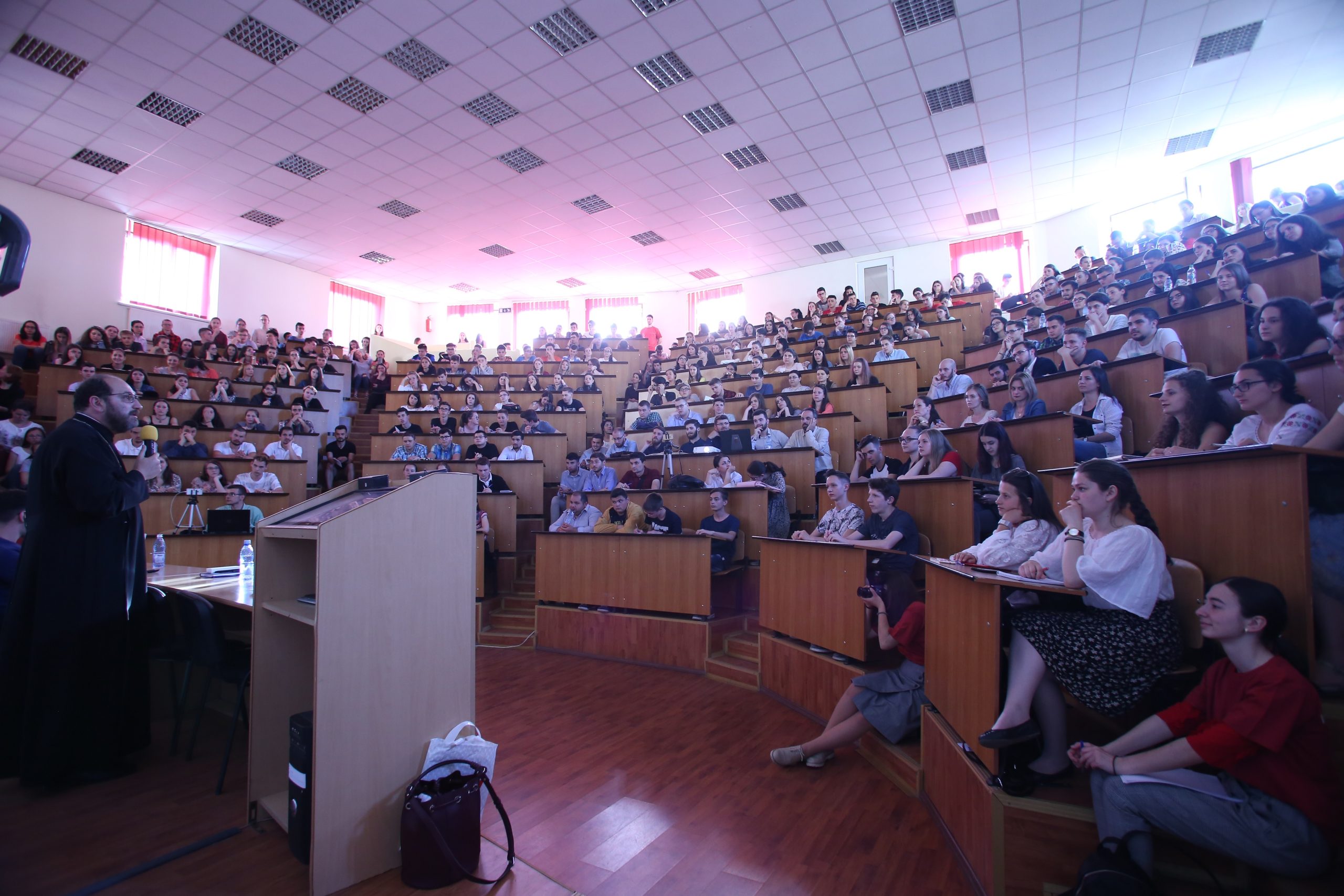 Sibiul devine capitala mondială a tineretului ortodox