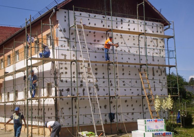 Peste 40 de unități școlare încep cursurile fără autorizație de securitate la incendiu