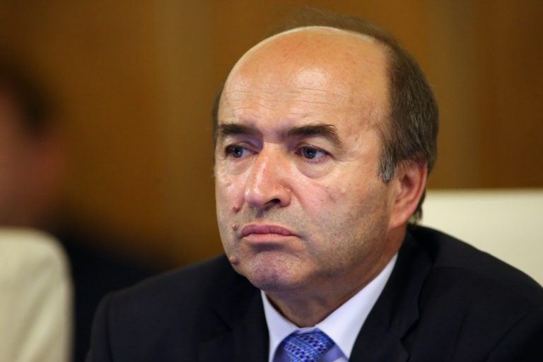 Toader: Nu se susţine afirmaţia potrivit căreia evaluarea procurorului general poate fi considerată o formă de presiune