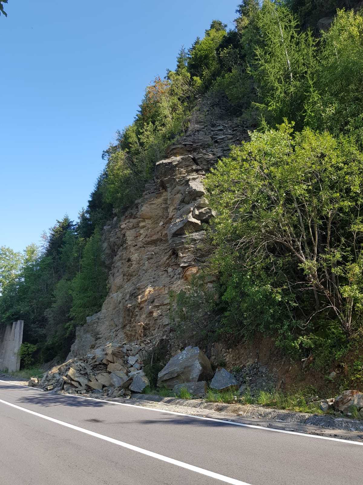 Vor fi detonate stânci pe Transfăgărășan. Care este motivul