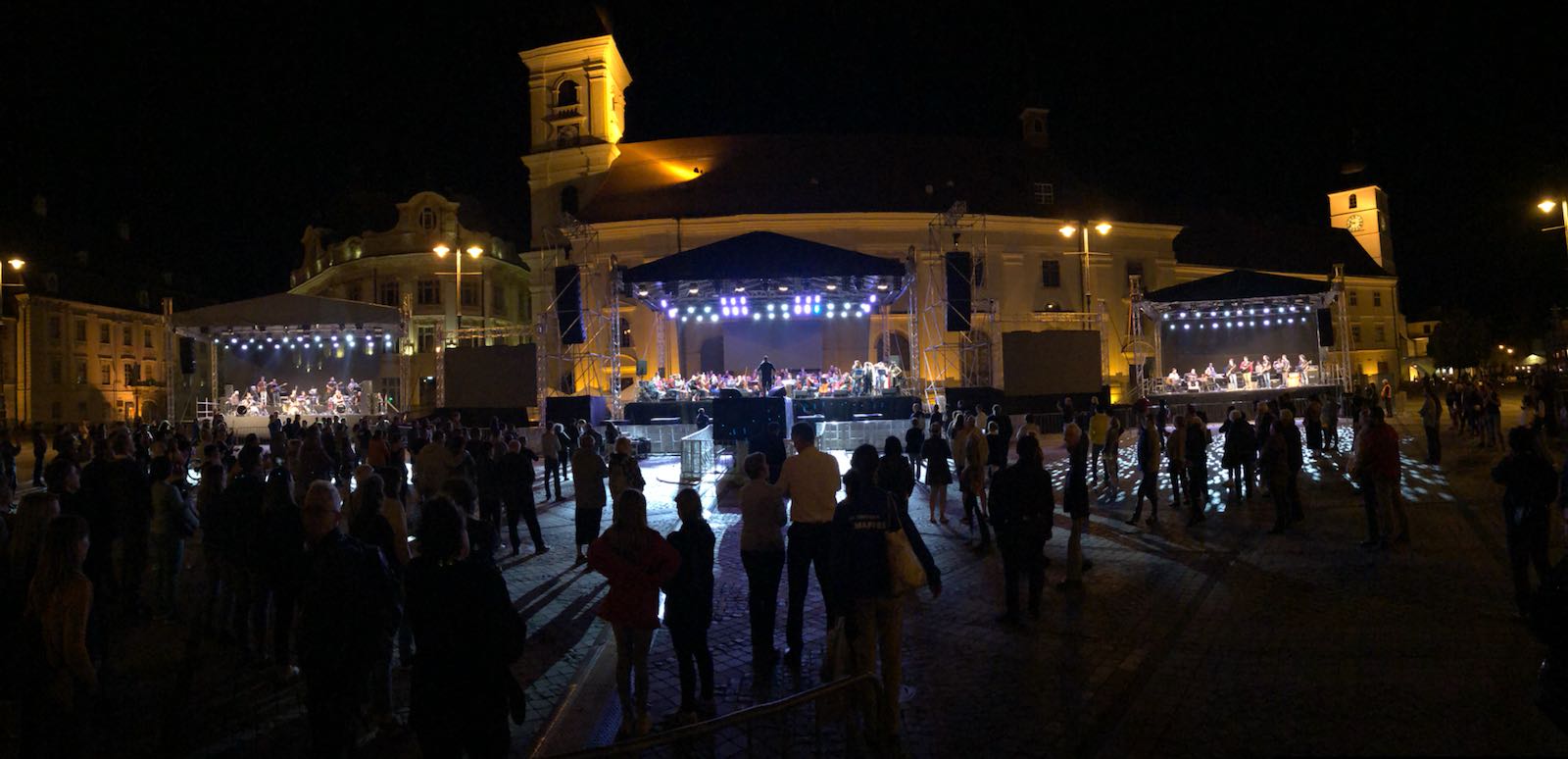 Mai sunt câteva ore până la începerea evenimentului „100 pentru România”