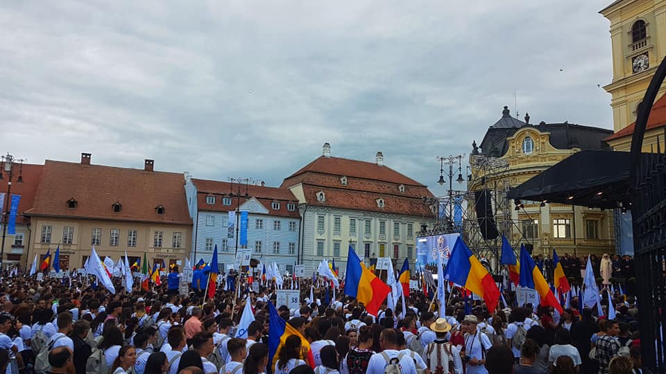 ,,Ce folos, ce folos: tânăr,/ Fără de Hristos?!”