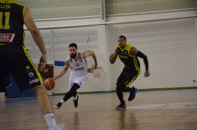 Baschetbaliștii CSM Mediaș încep lupta în play-off pentru locurile 9-16