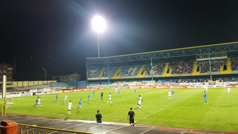 Înfrângere după două greșeli uriașe de arbitraj: Craiova – Gaz Metan 2-1