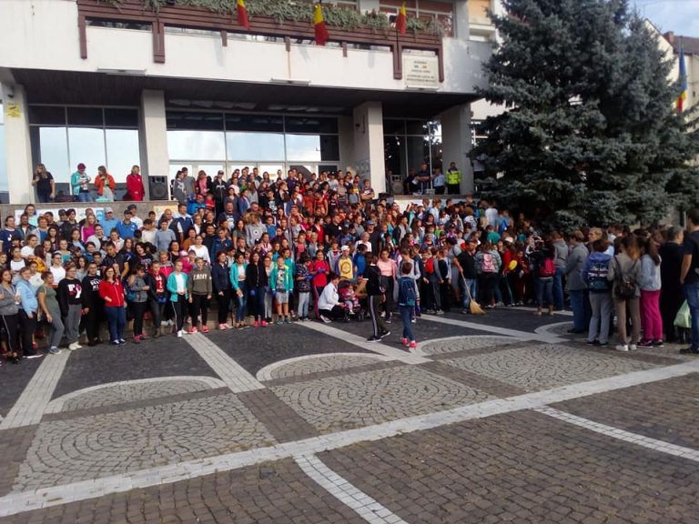 FOTO – Peste 2.000 de voluntari din Mediaș și zonă, la campania „Let’s do it, Romania”
