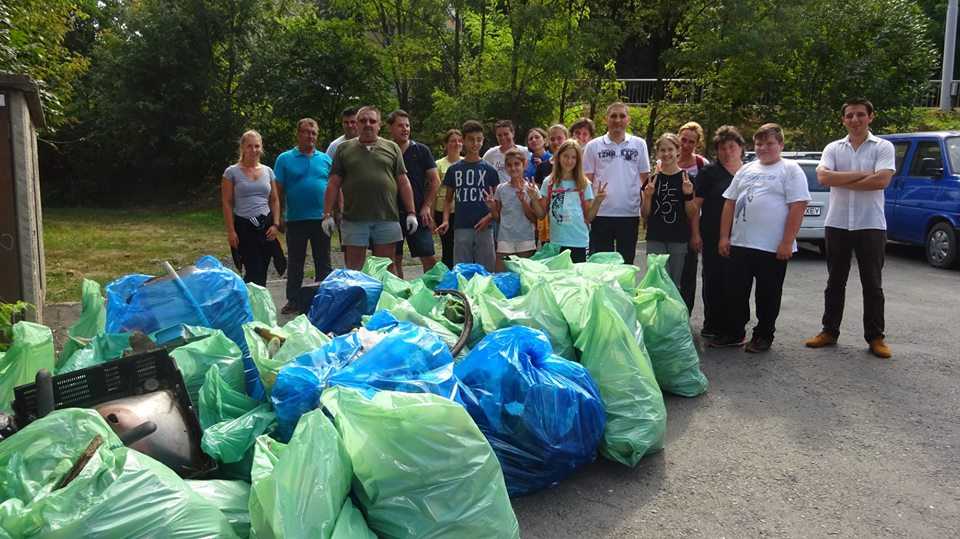 FOTO – Angajații Spitalului de Pneumoftiziologie, voluntari în campania Let’s Do It, România