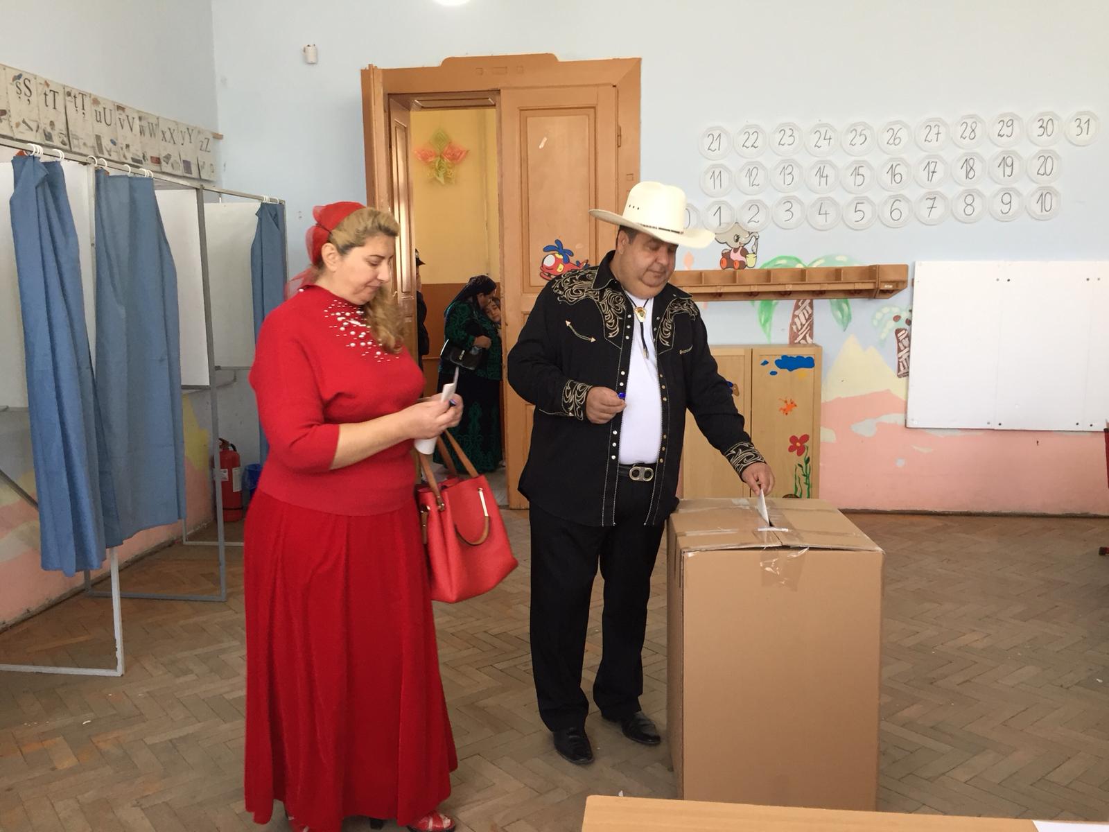 Dorin Cioabă, regele romilor: „Vrem ca și noi, romii, să arătăm că suntem cetățeni ai țării!”