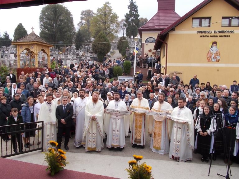 FOTO – Sărbătoarea Hramului la Biserica din Cimitirul Ortodox Mediaș