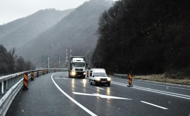 Restricții de tonaj ridicate pe Valea Oltului pe perioada stării de urgență