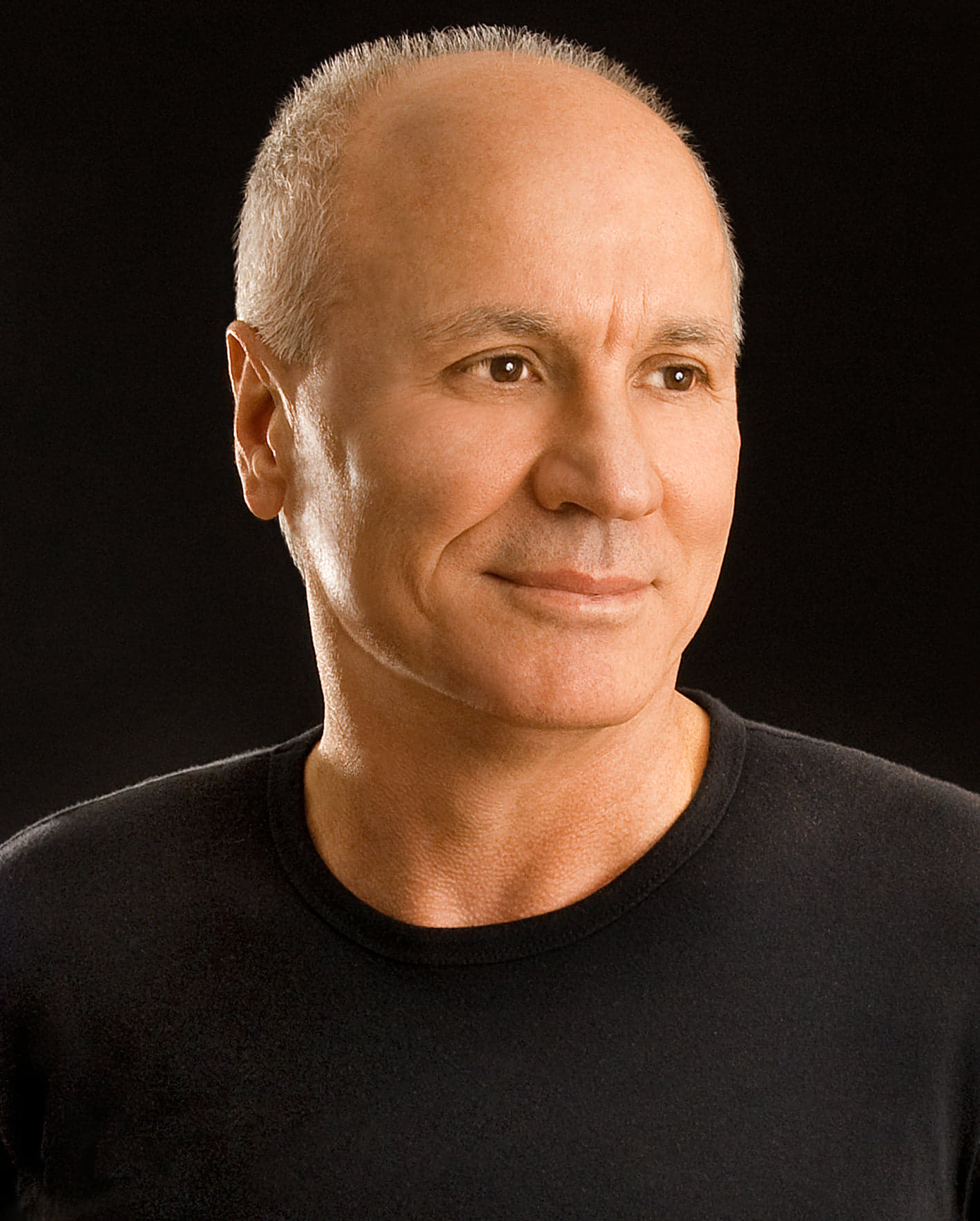 Prof. Ion Dur își lansează cea mai nouă carte la Librăria „Humanitas”