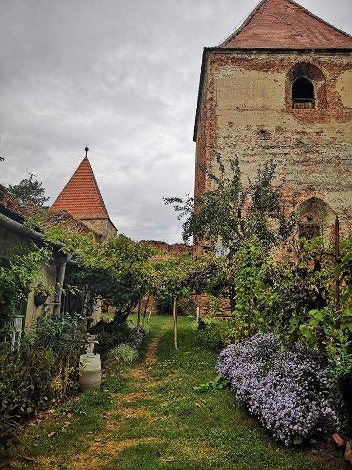 Cum poți călători în secolul al XVI-lea cu 3 lei, la Slimnic