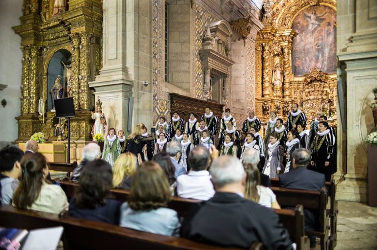 Corul Madrigal concertează la Paris