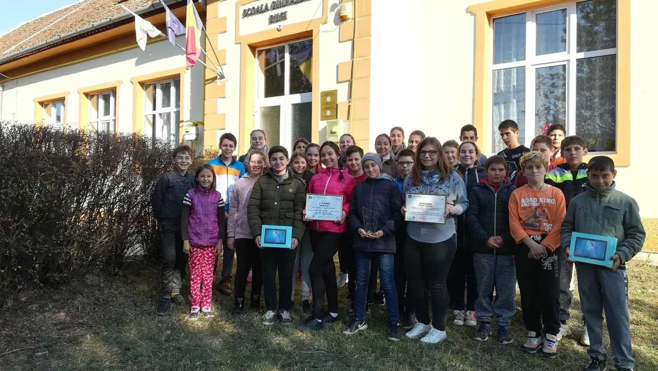 FOTO – Cavalerii Turnului Înclinat din Ruși s-au ,,duelat în turnirul”  Gala Tineretului din România