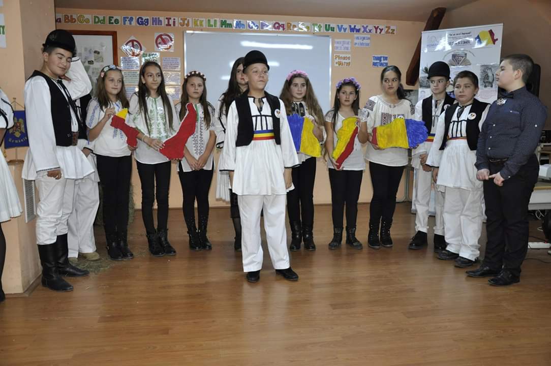 „De un secol împreună”, un proiect al Școlii Gimnaziale Barcianu din Rășinari