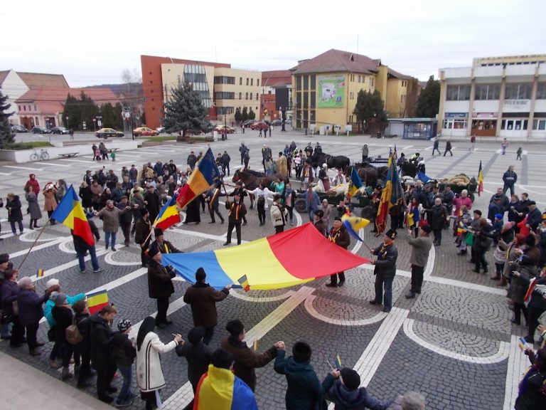 FOTO – Marșul Centenarului Marii Uniri a ajuns, miercuri, în județul Sibiu și Mediaș