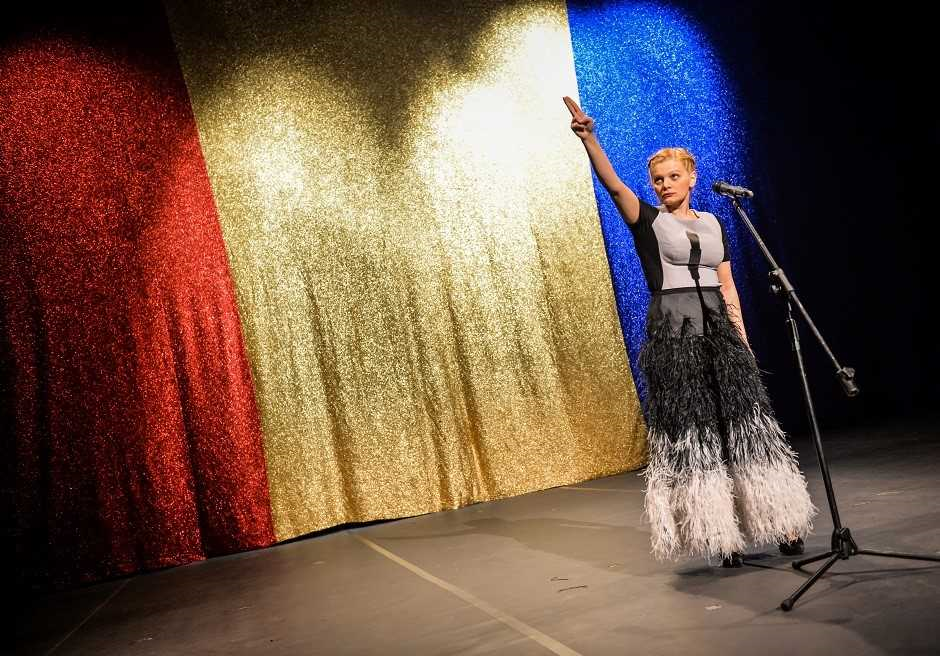 Naționalul sibian prezintă spectacolul „Solitaritate” la Festivalul Teatrelor Naționale Cluj-Napoca