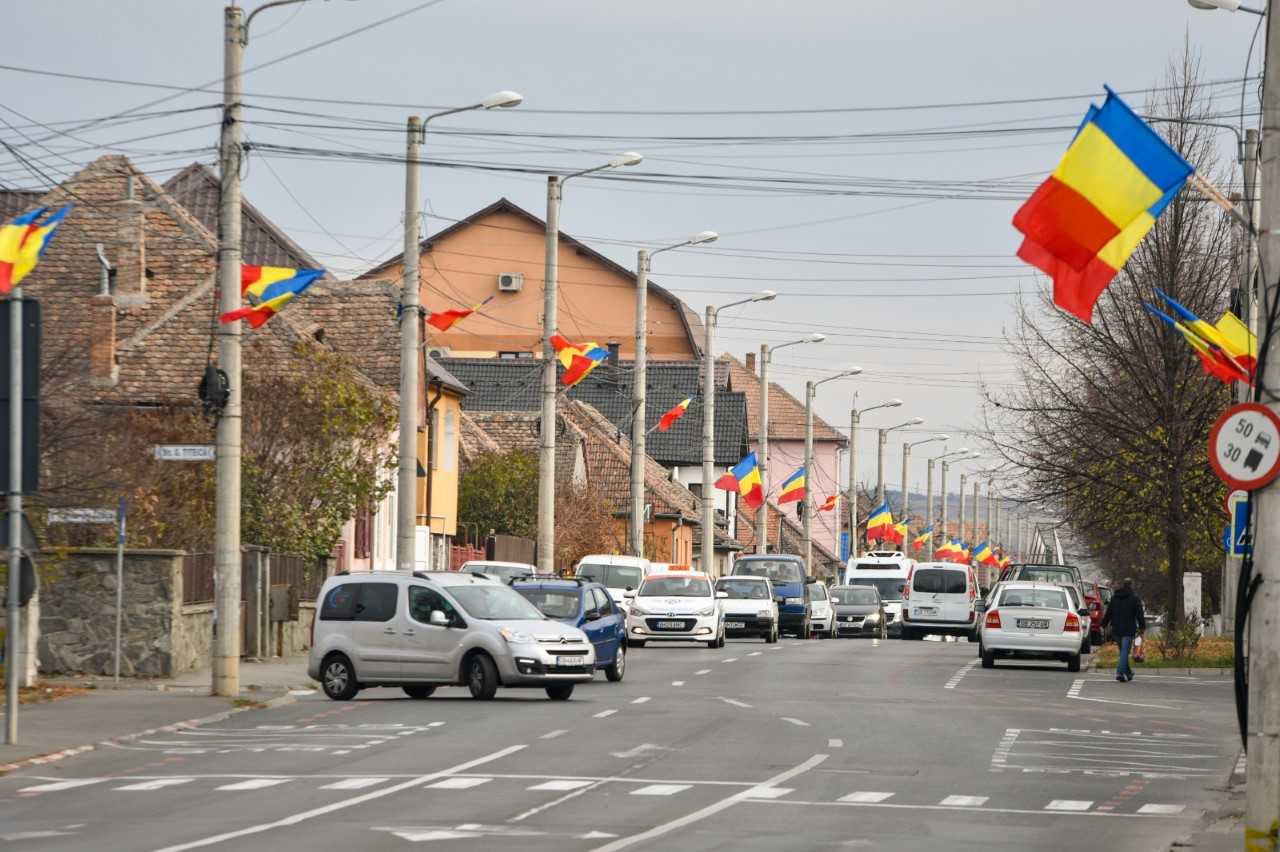 5.500 de drapele naționale vor fi montate pe străzile din Sibiu