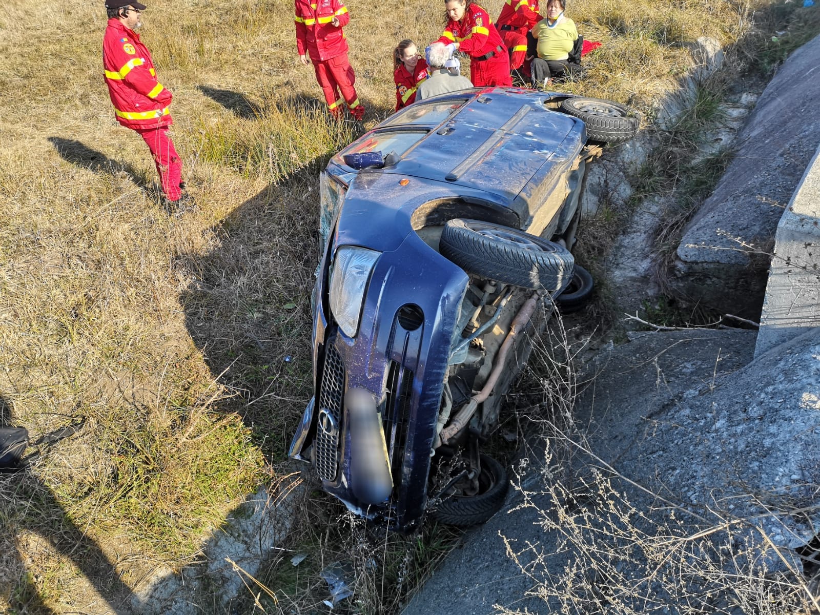 Accident grav pe drumul spre Agnita, doi oameni au fost răniți