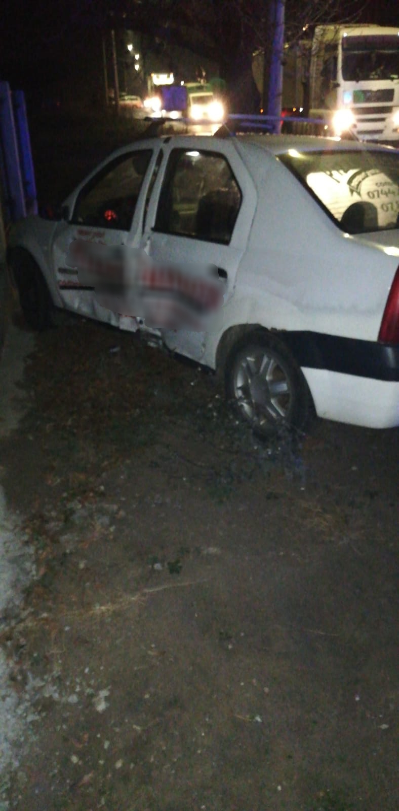 FOTO: Accident la Șura Mare, o tânără a fost rănită
