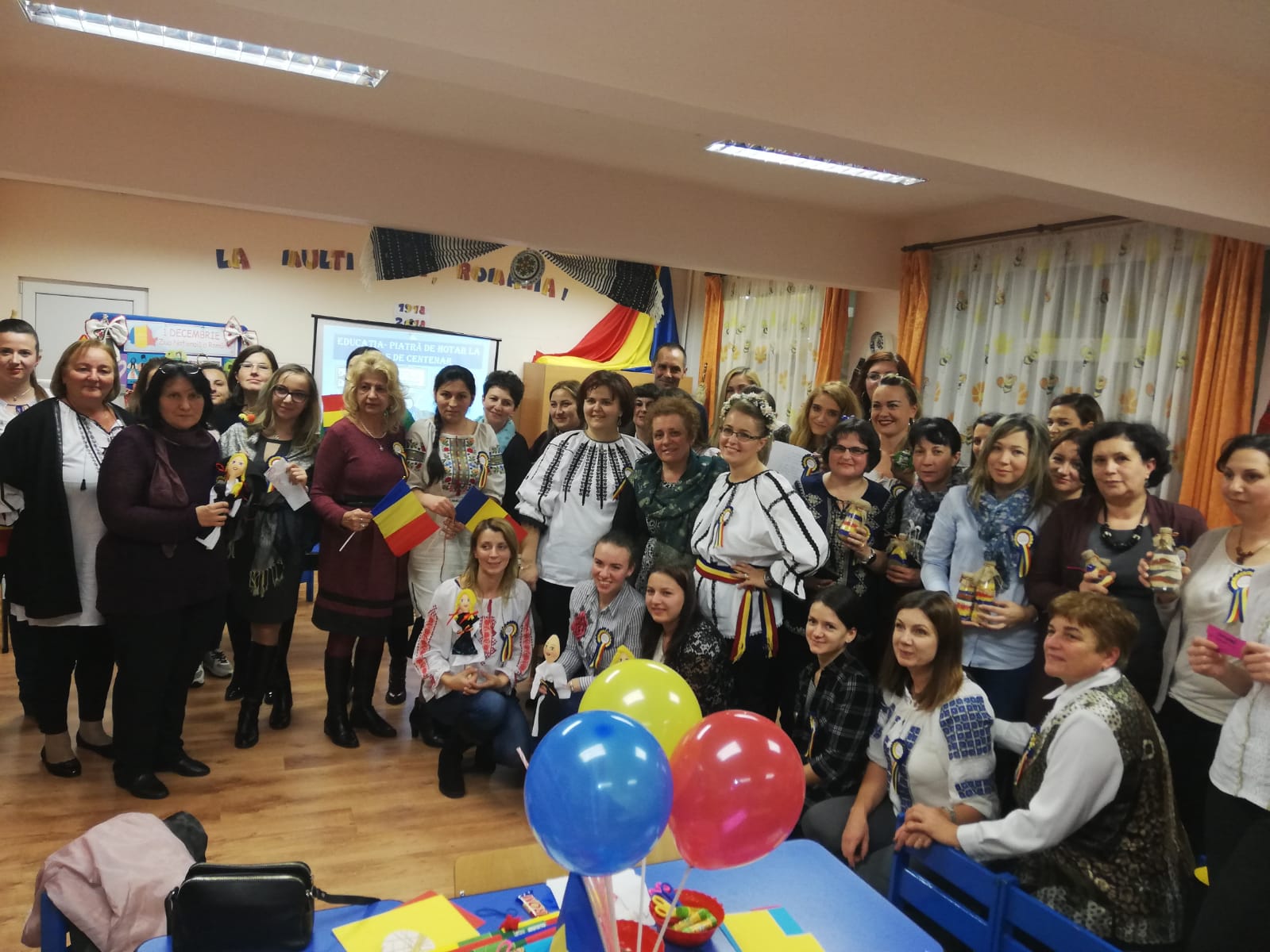 Centenarul, temă de cerc pedagogic