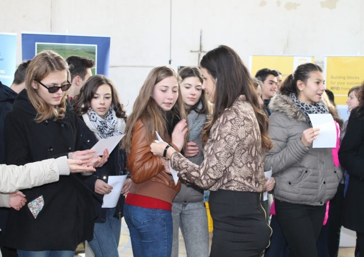 122 de locuri, rămase libere în județul Sibiu după cea de-a doua etapă de admitere în învățământul liceal de stat