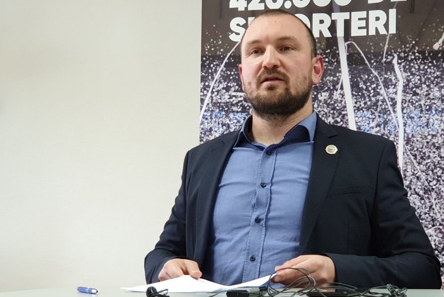 Noul consilier local Adrian Bibu și-a donat salariul Asociației Sus Inima