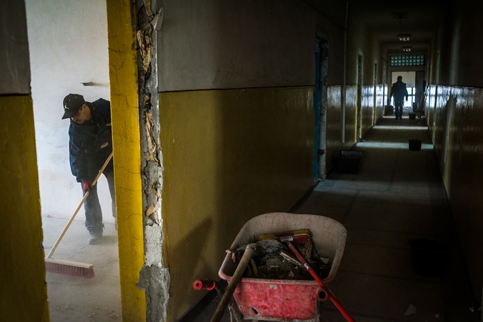 Peste 50 de voluntari au ajutat la lucrări în Palatul Copiilor în prima zi