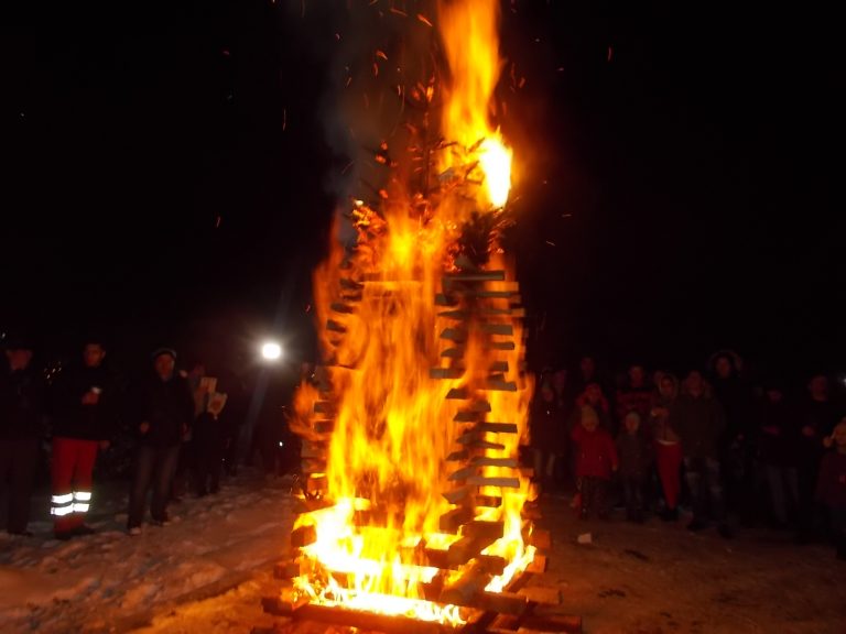 FOTO – Ioanele și Ionii din Copșa Mică, sărbătoriți în cadru festiv