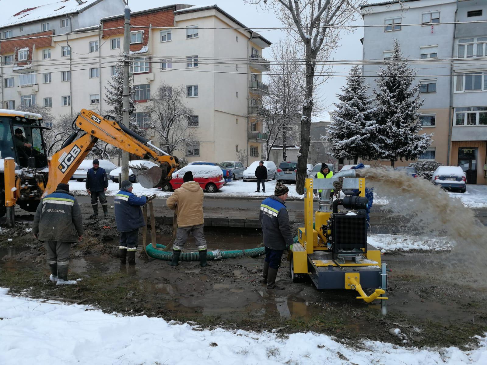 Avarie majoră la o conductă de apă din Ștrand