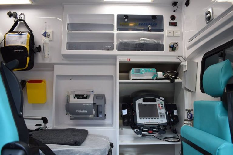 ULTIMA ORĂ: Accident rutier pe Malului. O femeie a fost transportată de urgență la spital