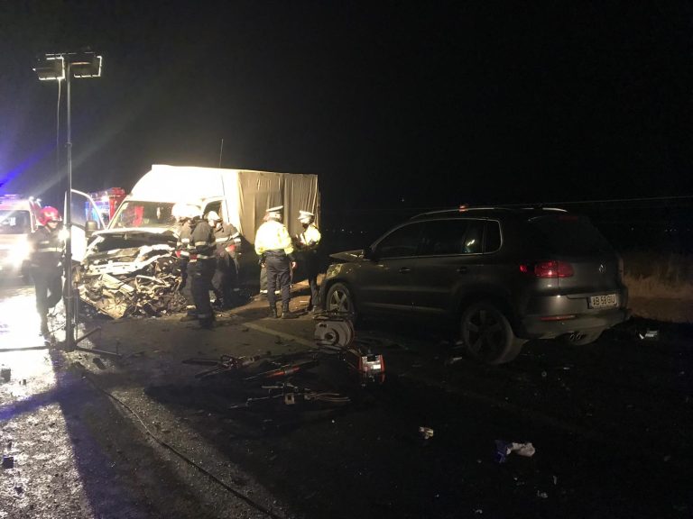 FOTO/VIDEO – Două persoane au murit într-un accident grav pe DN 14. Alte 3 sunt rănite grav