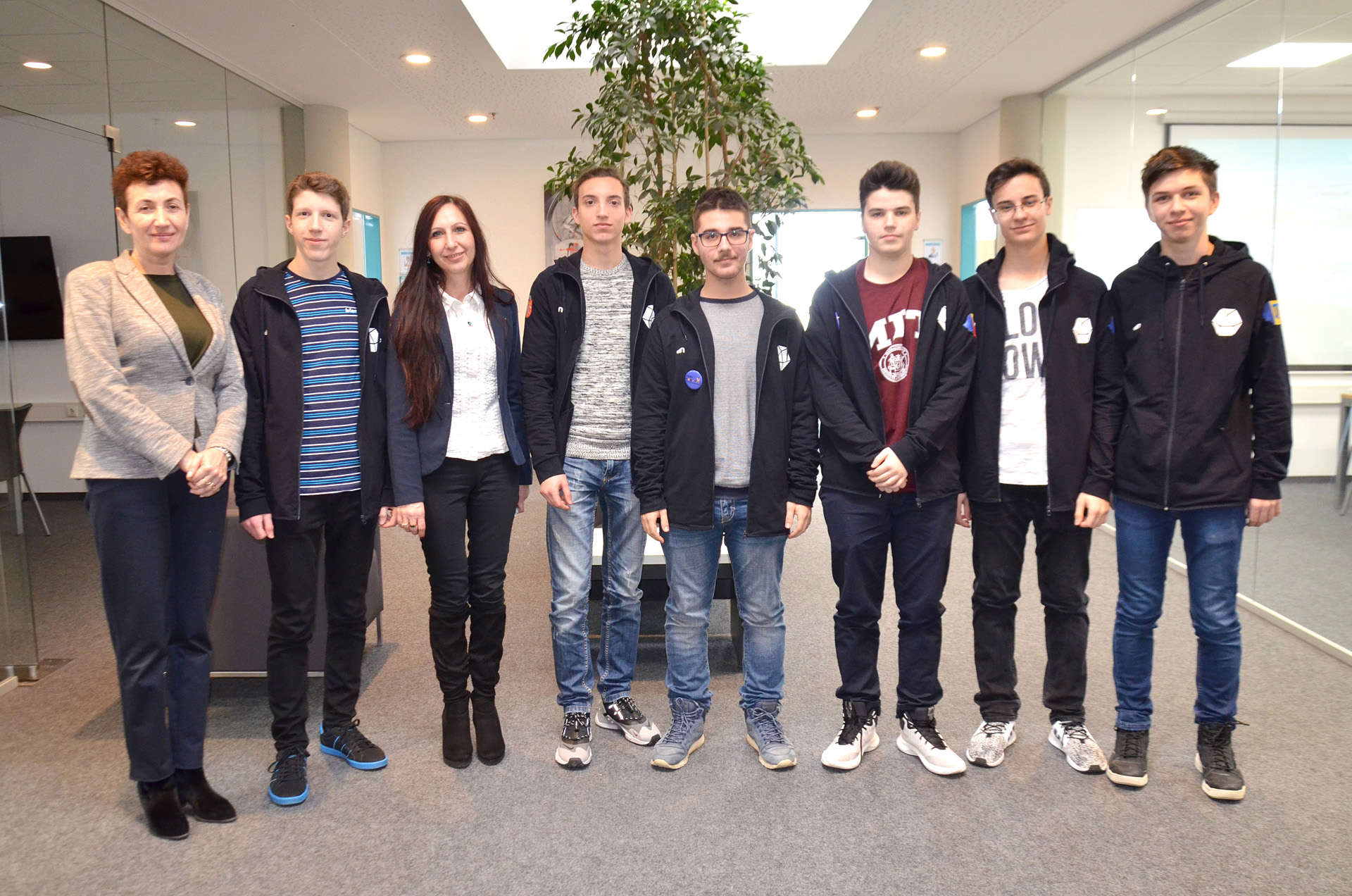 ECHIPELE PREMIATE LA ZERO ROBOTICS RECOMPENSATE DE MARQUARDT