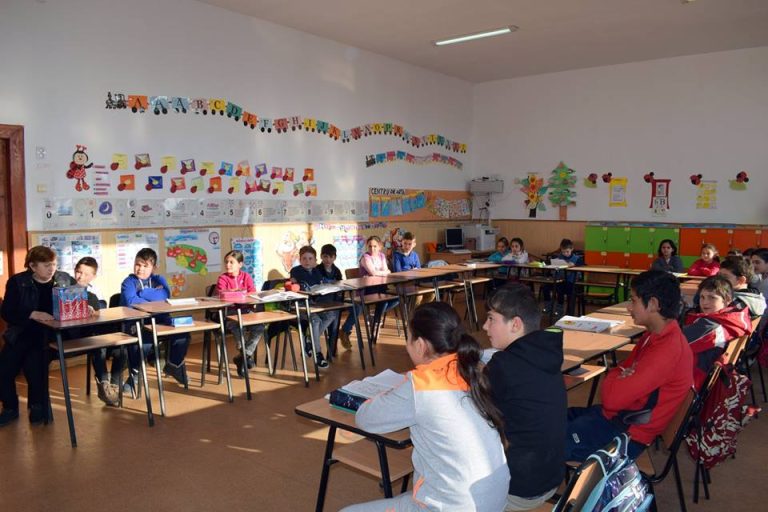 Pregătiri pentru începerea școlii la Copșa Mică