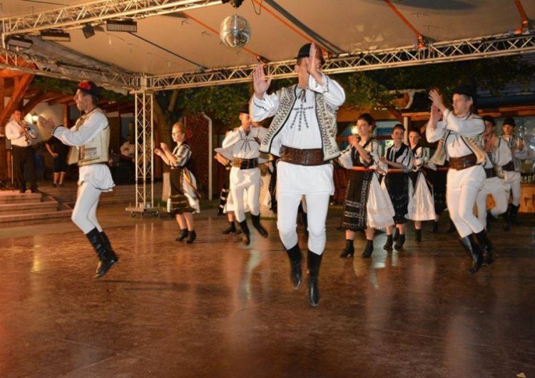 MEDIAȘ: Spectacol folcloric extraordinar în 10 martie