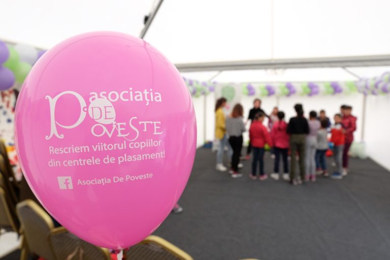 Asociația De Poveste caută voluntari pentru copiii din centrele de plasament din județul Sibiu