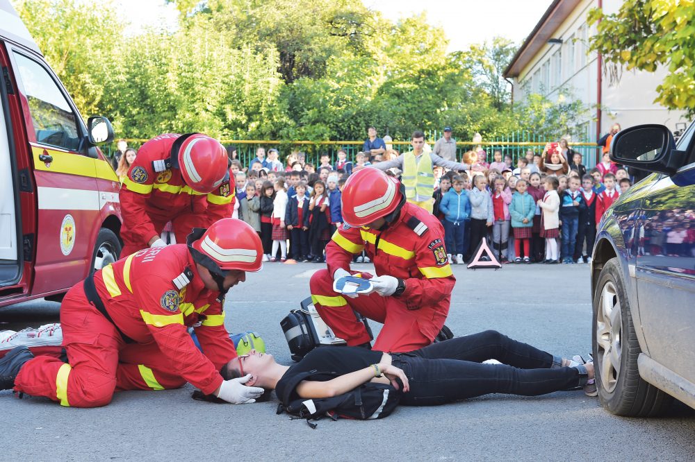 112 – Oamenii care stau între noi și moarte