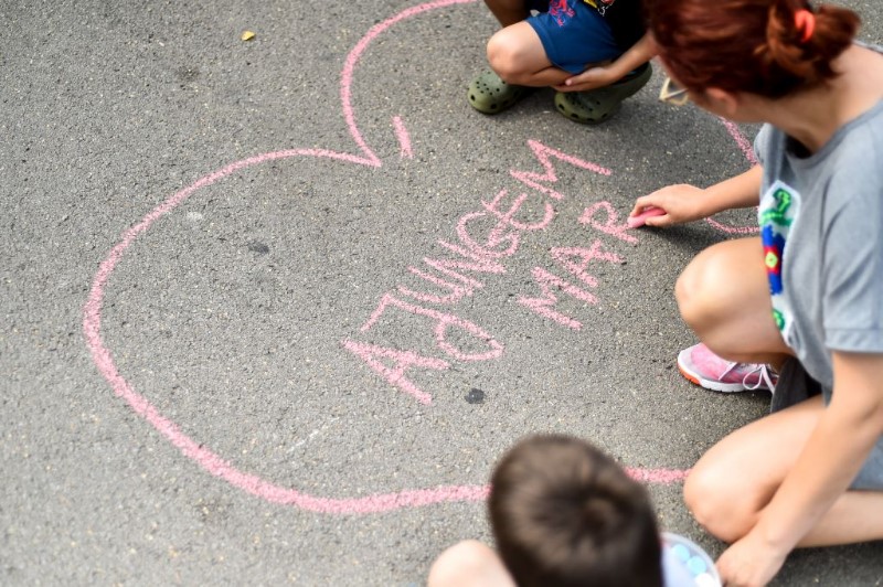 Ajută copiii din centre de plasament să ajungă MARI.  Dăruiești timp, primești bucurie