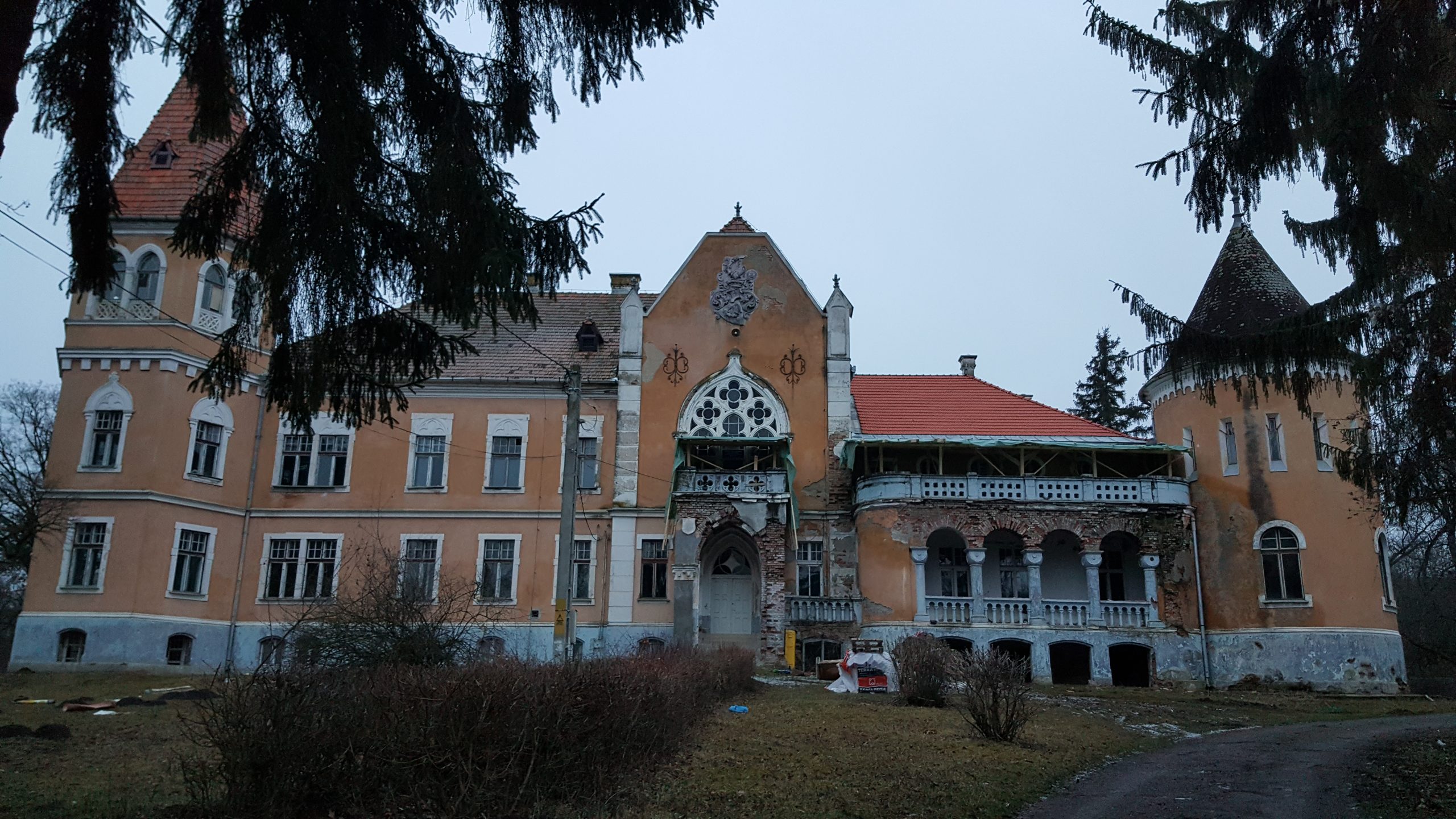 Călător prin România cu Alexandra Cristian. Castelul Calendar, o construcție unică în lume