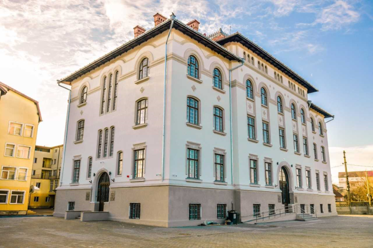 Direcția Fiscală și alte servicii ale Primăriei Sibiu se mută în noi sedii