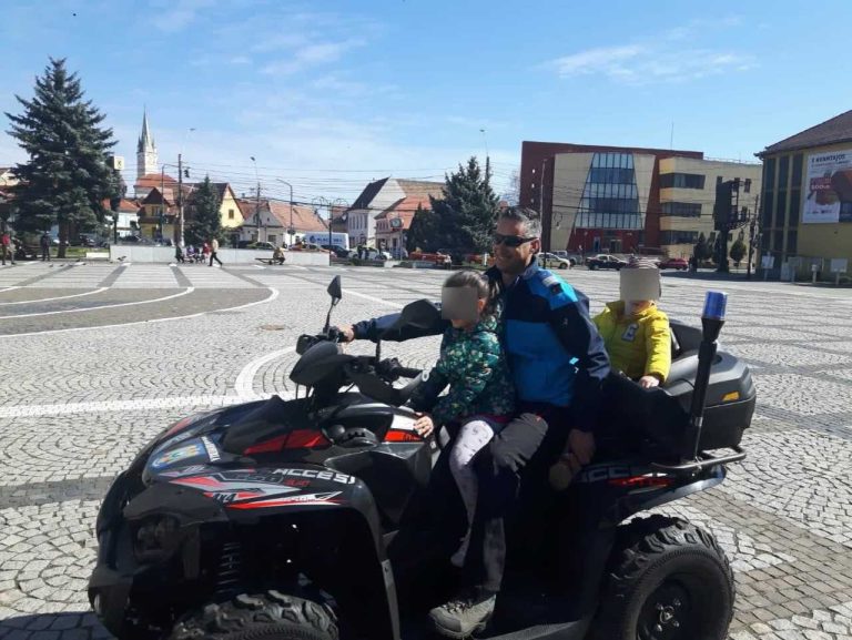 Jandarmii și-au prezentat tehnica la Mediaș, de Ziua Jandarmiei