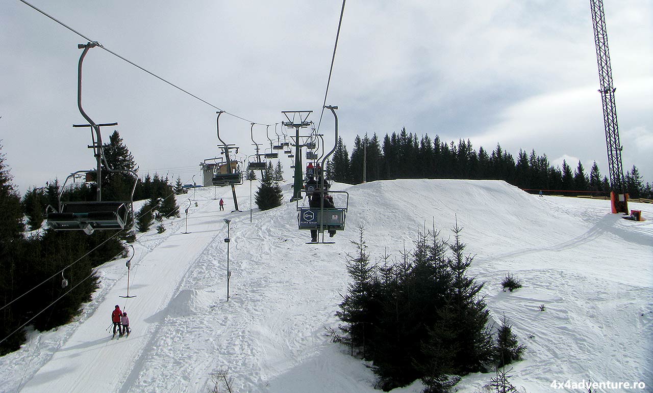 Autoritățile au decis limitarea cazărilor la schi, inclusiv la Păltiniș, odată cu introducerea interdicției de circulație după ora 22.00