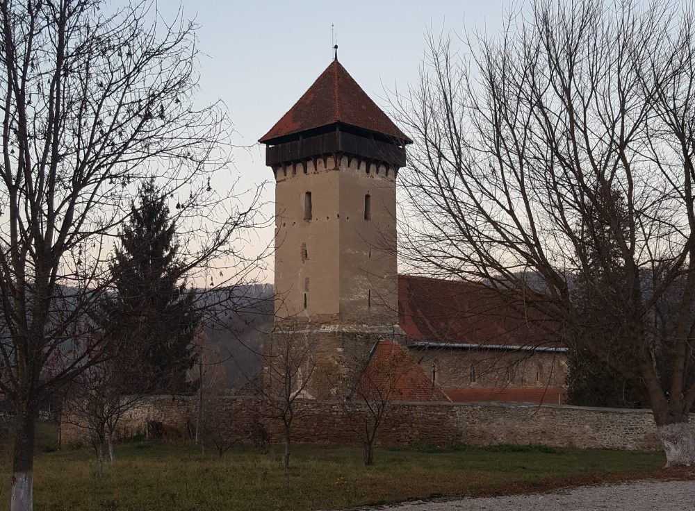 Călător prin Romania de Alexandra Cristian. Mălâncrav, un sat de poveste