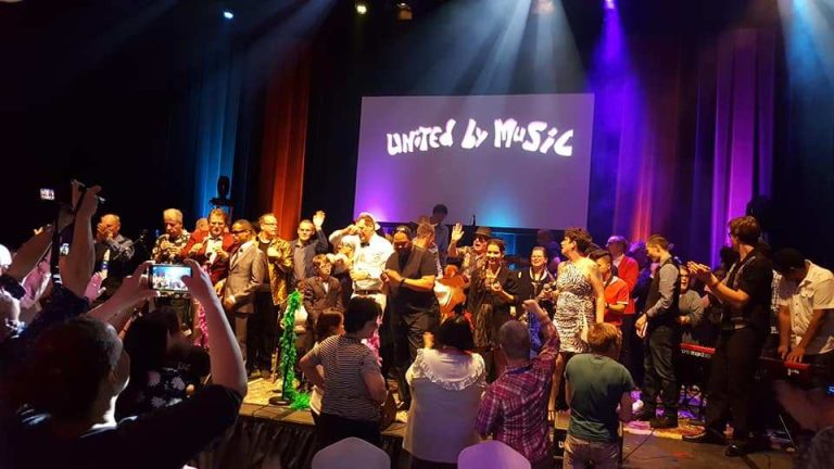 Doi medieșeni câștigători ai unui concurs de talente pentru persoane cu dizabilități, în excursie muzicală în Olanda