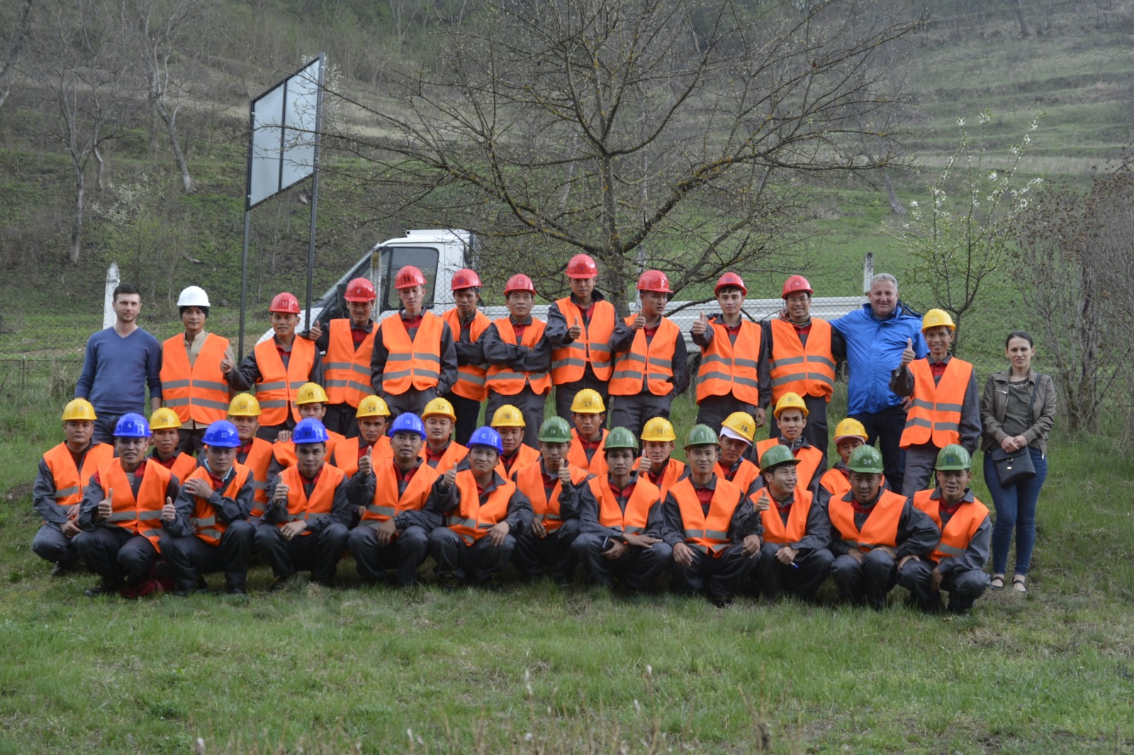 Trans Grup Agapia a adus în Sibiu la muncă 40 de persoane din Vietnam