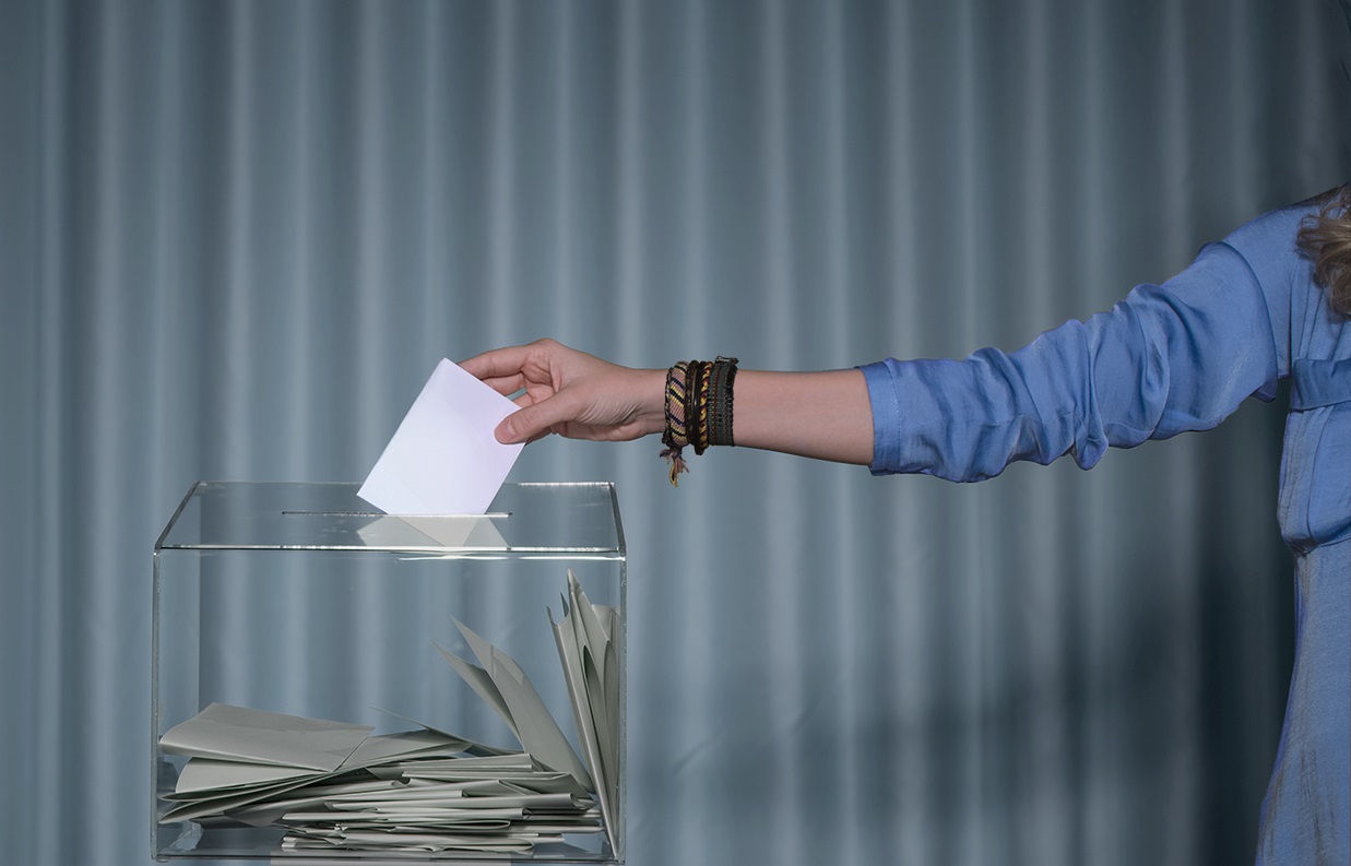 Sondaj Sibiu 100%: Prezență la referendum 88%, preferințe la vot egale pentru PNL și Alianța 2020