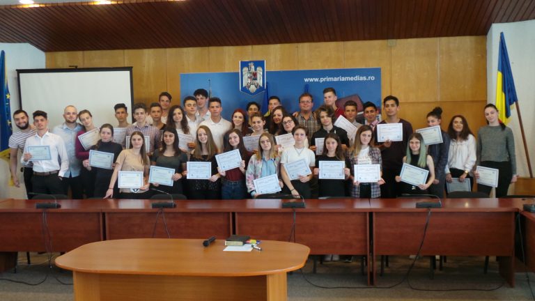 Au fost aleși primarul și viceprimarul tinerilor din Mediaș