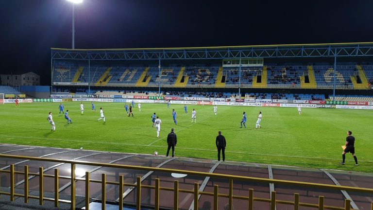 Spectacol total și 6 goluri în Gaz Metan – Poli Iași 4-2