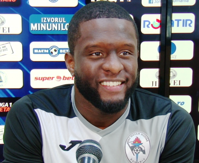 LPF scoate la licitație tricourile cu autograf ale căpitanilor echipelor din Liga 1 pentru Crucea Roşie Română