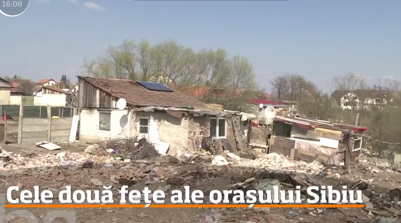 VIDEO Reportaj umilitor la TV: „Sibiu, imagini de coşmar cu străzi neasfaltate şi munţi de gunoaie”